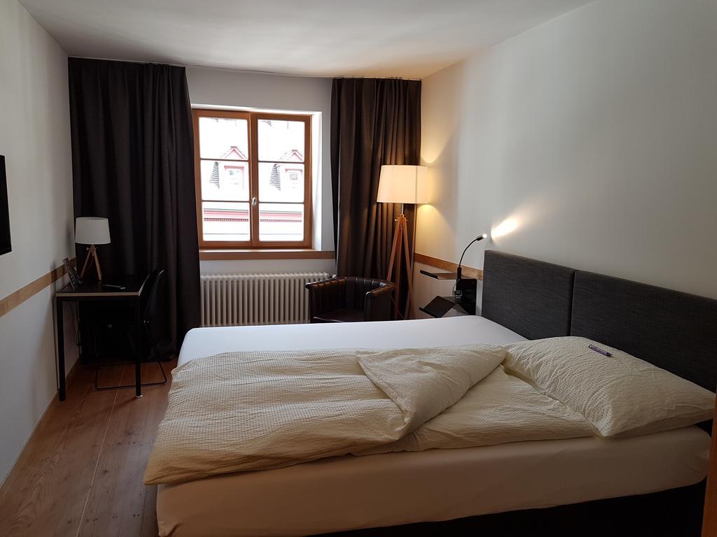 Hotel East-west Riverside Basel