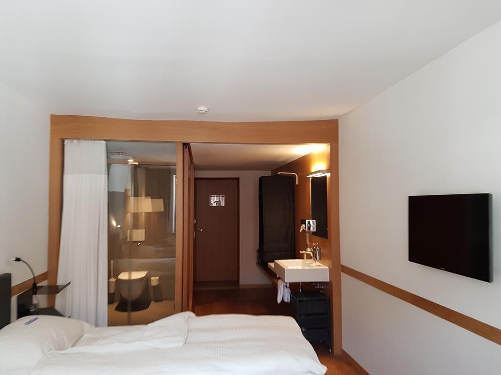 East-west Riverside Hotel Basel