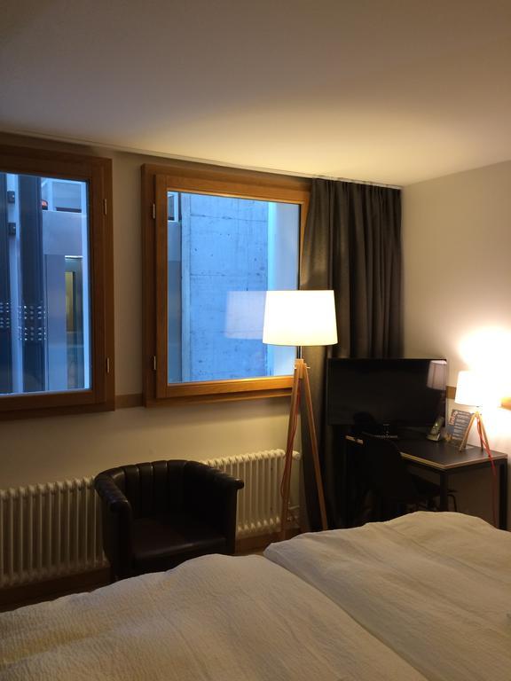 Hotel East-west Riverside Basel