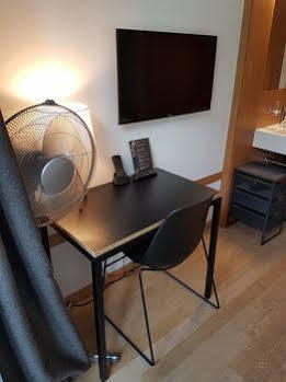 East-west Riverside 3* Basel