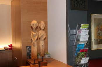 East-west Riverside 3* Basel